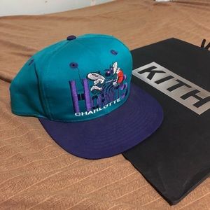 Vintage 90’s Charlotte Hornets SnapBack